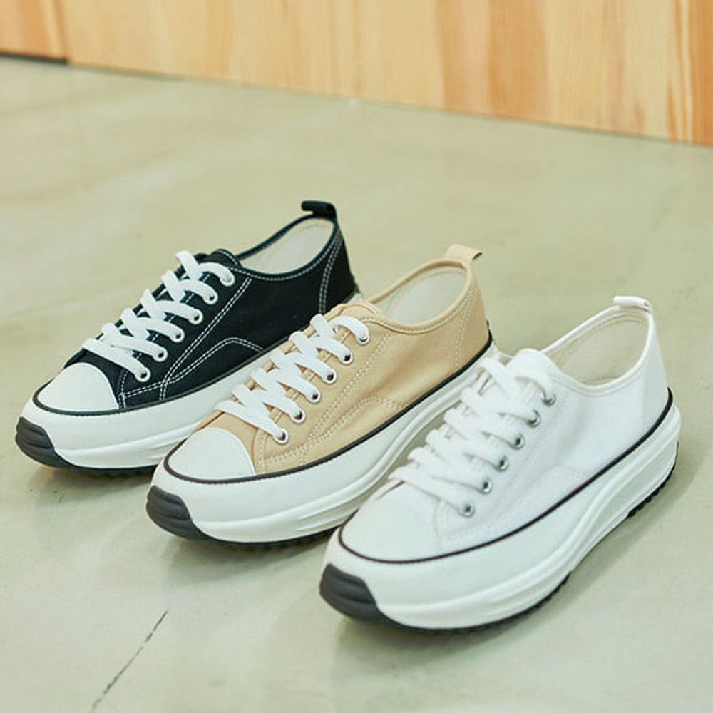 cost of canvas shoes