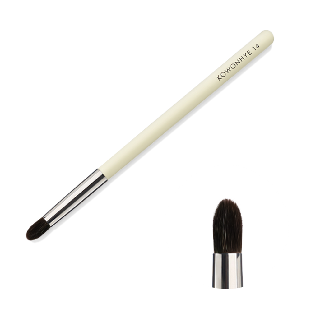 [MUSTAEV] KOWONHYE 14 Point Blending Brush _ A Soft Precision Brush for Seamless Eye Makeup Blending