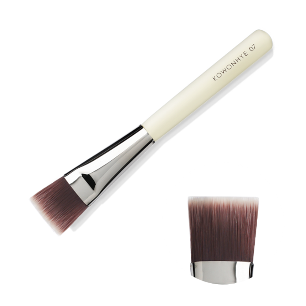 [Mustaev] KOWONHYE 07 Square Foundation Brush – A Must-Have for Natural and Even Skin Application _Made in Korea