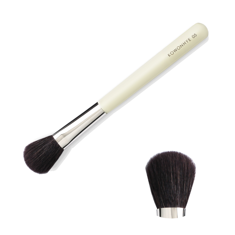 [Mustaev] KOWONHYE 05 Highlighter Brush – A Must-Have for Sculpted Facial Contours & Natural Radiant Glow _Made in Korea