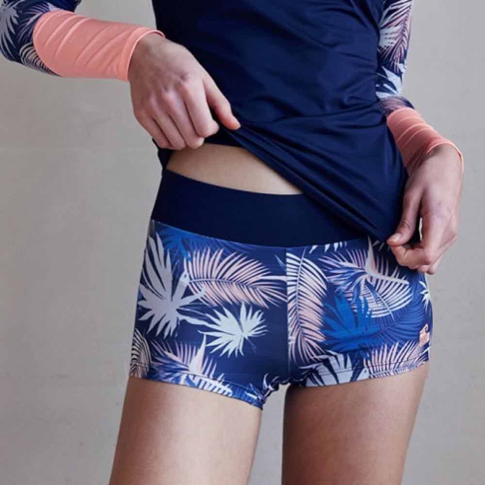 ABYSS AWP020 Women’s Board Shorts – Navy / Stripe S | High Waist, UPF50+, Made in Korea