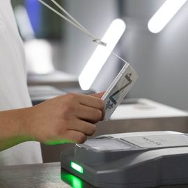 IRIVER ID & Credit Card i-REEL Holder – Silicone Key Card Work Badge Sleeve for Office School Factory Teacher Student _ Made in KOREA